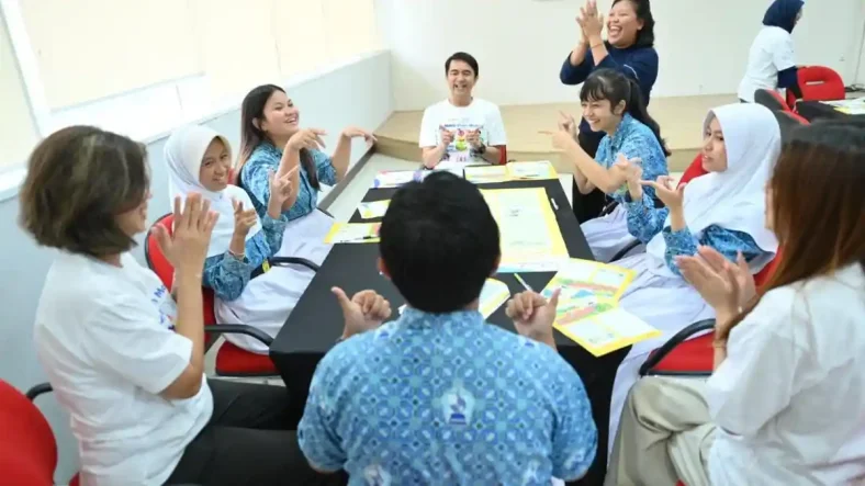 Program Literasi Finansial untuk Remaja dan Implementasinya di Sekolah Menengah Atas
